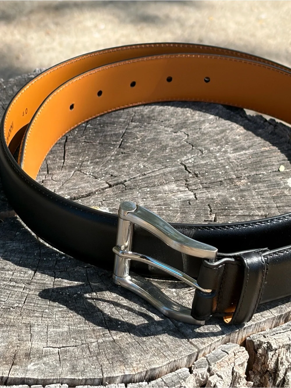 Magnanni Black Leather Belt with Tan Interior and Silver Buckle NWOT SZ 40